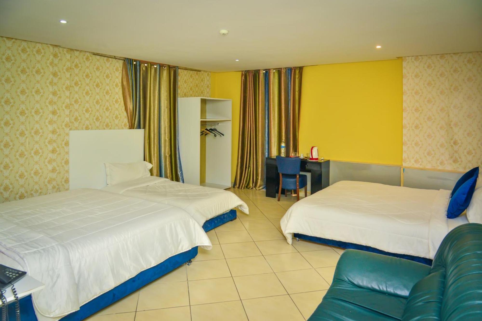 Free Zone Hotel Gzennaia Экстерьер фото
