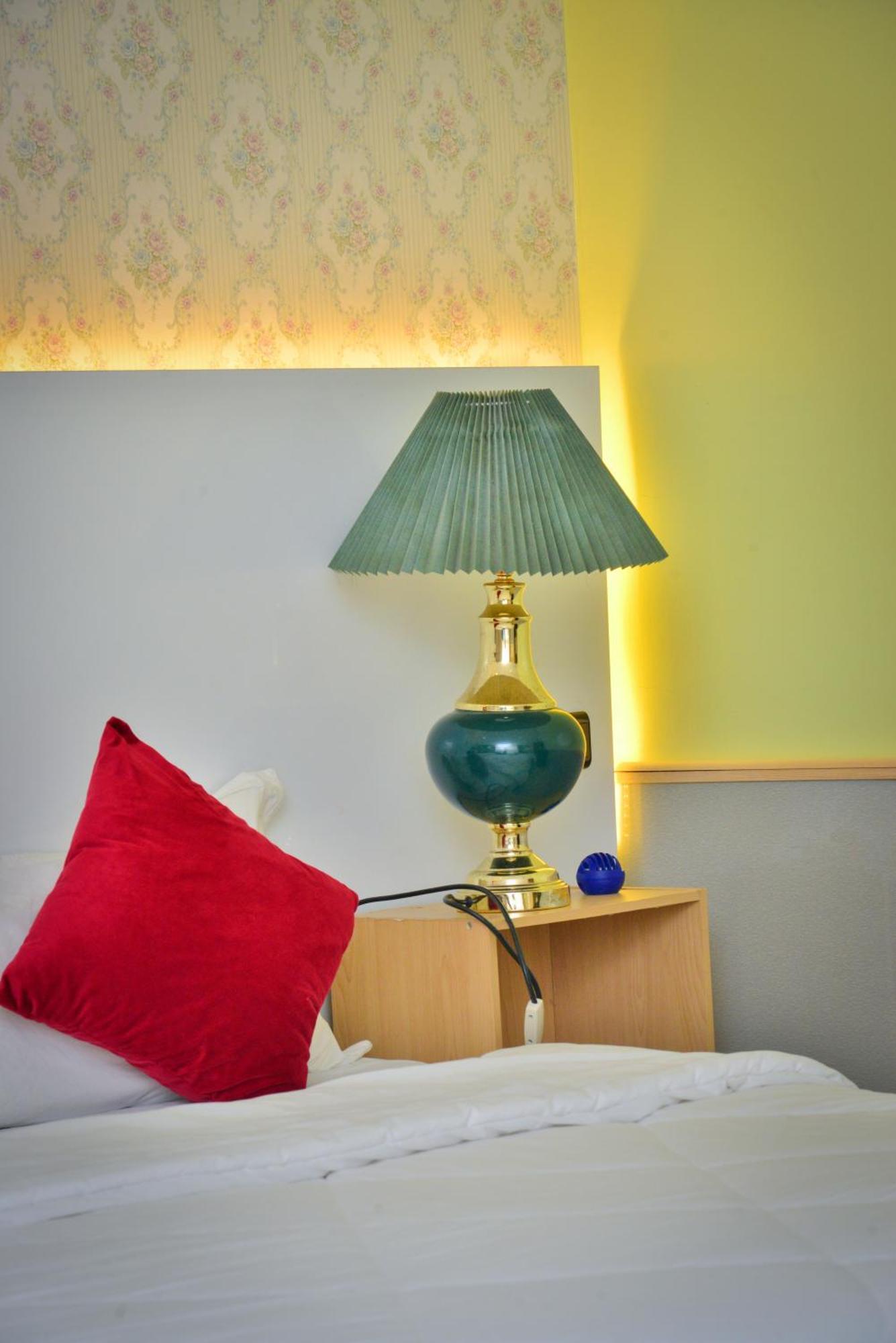 Free Zone Hotel Gzennaia Экстерьер фото